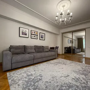 https://quartira-na-arbate.hotels-of-almaty.com